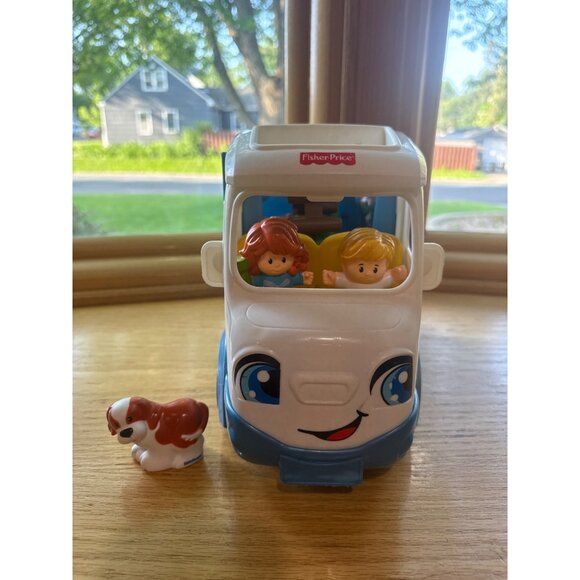 Fisher-Price Little People Songs & Sounds Camper Toy Set With Figures & Accessor - Picture 6 of 12